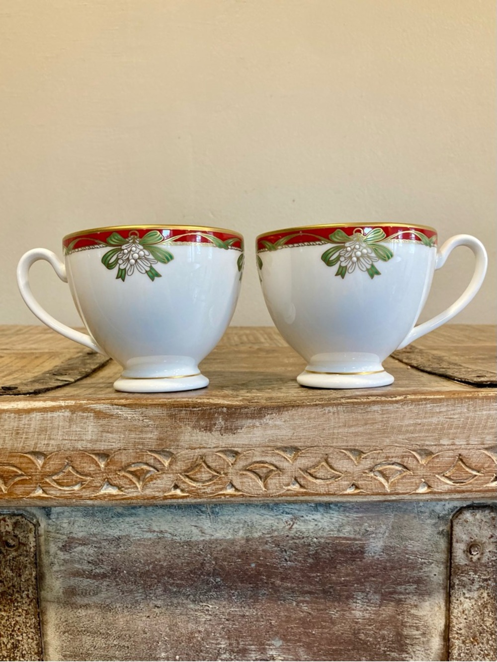 Waterford Holiday Ribbons Fine China 2 Teacups with Red & Gold Trim